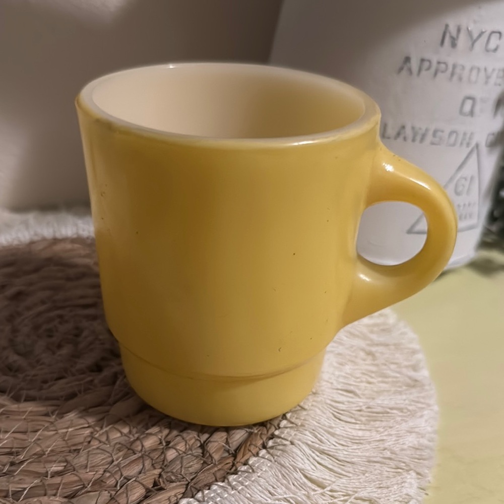 Vintage Anchor ⚓️ Hocking Fire King Ware made in USA Yellow Ceramic Mug